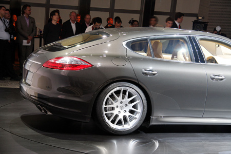 Porsche Panamera.   