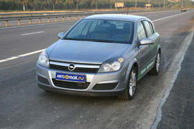 Opel Astra 2.0 Turbo: тест-драйв