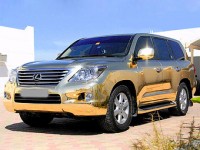 В Дубае представят внедорожник Lexus LX 570, кузов которого покроют золотом.