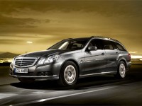 Mercedes-Benz назвал российские цены на универсал E-Class
