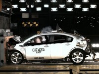 Краш-тест Chevrolet Volt порадовал производителей и водитилей