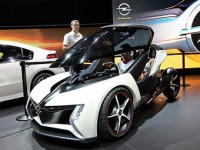 Opel задумался о запуске в серию двухместного электрокара (фото)