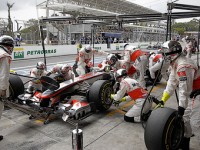   McLaren  Pirelli    -1