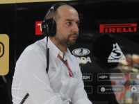Владелец команды Lotus объяснил причины увольнения Петрова и Сенны