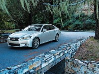 В США проверили безопасность нового Lexus GS