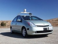 Автомобилям-роботам Google разрешили ездить по обычным дорогам