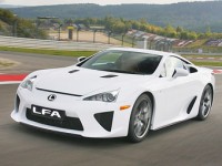 Lexus выпустит открытый суперкар LFA и компактный кроссовер