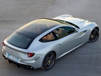 Суперкар Ferrari FF получил стеклянную крышу (фото)