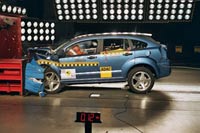 Dodge Caliber получил четыре звезды на краш-тесте из-за непонятной этикетки Dodge Caliber получил четыре звезды на краш-тесте из-за непонятной этикетки
