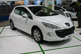 Peugeot ������ ������������� � Volkswagen Golf (����)
