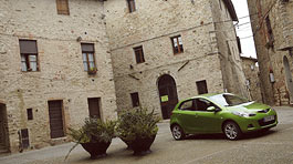 ����-����� Mazda2 � ������