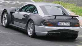 Mercedes начал испытания суперкара SLC Mercedes начал испытания суперкара SLC