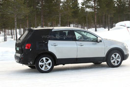 Nissan Qashqai ������ 7-������� (����)
