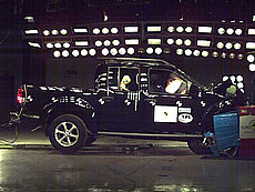 Nissan Navara провалил краш-тест EuroNCAP Nissan Navara провалил краш-тест EuroNCAP