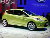 Представлена совершенно новая Ford Fiesta
Представлена совершенно новая Ford Fiesta