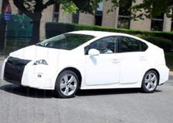 Toyota засветила новый Prius Toyota засветила новый Prius