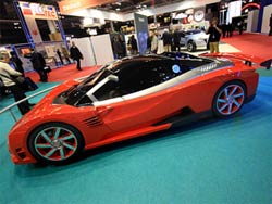 �������� Lada Revolution �������� ������� Porsche Cayman