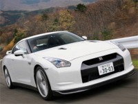 ����������� Nissan GT-R ������� ����������� �� ��� ������� �������
