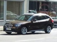 Кроссовер BMW X1 сфотографировали без камуфляжа Кроссовер BMW X1 сфотографировали без камуфляжа
