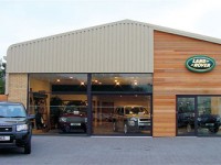 Обиженный владелец внедорожника Range Rover устроил антирекламу дилеру Обиженный владелец внедорожника Range Rover устроил антирекламу дилеру