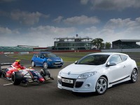 Renault посвятила своей гоночной серии спецверсии Clio и Megane
Renault посвятила своей гоночной серии спецверсии Clio и Megane