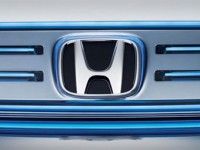 Honda начнет выпуск электромобилей в 2015 году
Honda начнет выпуск электромобилей в 2015 году