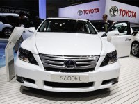 ����� Lexus �������� ��������� ����� LS600h
