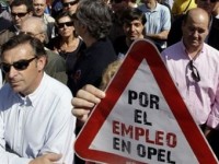 Рабочие завода Opel вышли на демонстрацию в Сарагосе
Рабочие завода Opel вышли на демонстрацию в Сарагосе