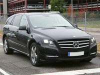 Mercedes-Benz R-Class обновится в следующем году Mercedes-Benz R-Class обновится в следующем году