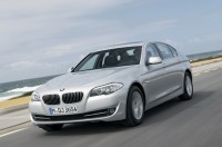 BMW представила удлиненную «пятерку» BMW 5 LWB (фото) BMW представила удлиненную «пятерку» BMW 5 LWB (фото)