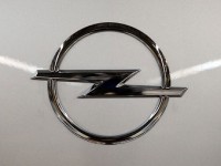 Opel объединится с немецким банком для выхода из кризиса Opel объединится с немецким банком для выхода из кризиса