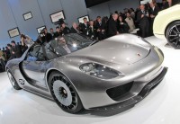 Porsche – супергибрид идет в серию! (фото) Porsche – супергибрид идет в серию! (фото)