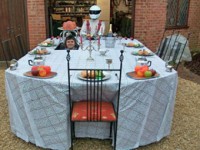 Британец разогнал стол до 210 километров в час
Британец разогнал стол до 210 километров в час