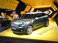 BMW запустит в серию кроссовер MINI Paceman BMW запустит в серию кроссовер MINI Paceman