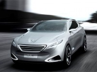 Peugeot представил большой кроссовер
Peugeot представил большой кроссовер