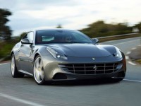 Суперкары Ferrari получили семилетнюю гарантию Суперкары Ferrari получили семилетнюю гарантию