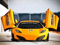Компания McLaren подготовила свой новый суперкар для гонок Компания McLaren подготовила свой новый суперкар для гонок