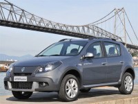 Renault рассекретила обновленный хэтчбек Sandero (фото) Renault рассекретила обновленный хэтчбек Sandero (фото)