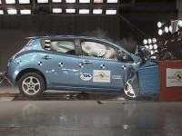 Краш-тест новых автомобилей Volvo, Nissan, Ford, Peugeot и Lexus Краш-тест новых автомобилей Volvo, Nissan, Ford, Peugeot и Lexus