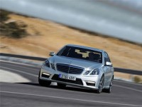 Mercedes-Benz попробует побить мировой рекорд по длительности дрифта Mercedes-Benz попробует побить мировой рекорд по длительности дрифта