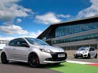 Renault представила специальную модификацию «заряженных» хэтчбеков Clio RS и Twingo RS Renault представила специальную модификацию «заряженных» хэтчбеков Clio RS и Twingo RS