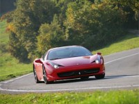 Открытый суперкар Ferrari 458 Italia получит жесткую крышу (фото) Открытый суперкар Ferrari 458 Italia получит жесткую крышу (фото)