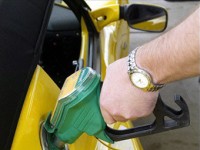 Автопроизводители согласились снизить вдвое расход топлива в США Автопроизводители согласились снизить вдвое расход топлива в США