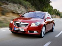 Opel Insignia научилась понимать российские дорожные знаки Opel Insignia научилась понимать российские дорожные знаки