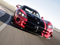 Dodge Viper ����� ������ ��������� Lexus LFA �� ������������
