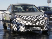 Фотошпионы засняли Renault Clio нового поколения Фотошпионы засняли Renault Clio нового поколения