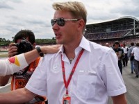 Мика Хаккинен вернется в гонки в качестве пилота Mercedes Мика Хаккинен вернется в гонки в качестве пилота Mercedes