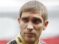 Виталий Петров нарушил контракт критикой команды Renault Виталий Петров нарушил контракт критикой команды Renault