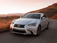 Lexus рассказал подробности о новом GS для России Lexus рассказал подробности о новом GS для России