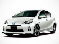 Toyota сделала самый маленький хэтчбек Prius C чуть спортивнее (фото) Toyota сделала самый маленький хэтчбек Prius C чуть спортивнее (фото)